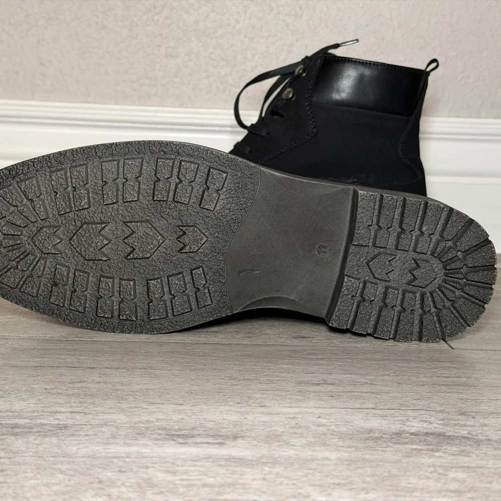 Men's Black Classic Lace-Up Boots
